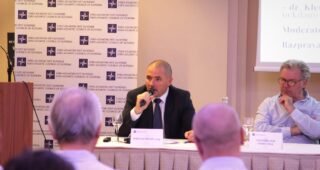 Posvet o prihodnosti obrambe Republike Slovenije združil ključne varnostne deležnike